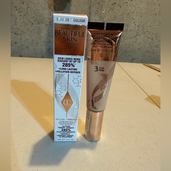 Charlotte Tillberry foundation new in box - Picture 1 of 4